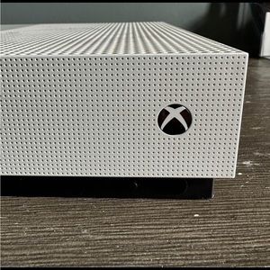 Xbox One S